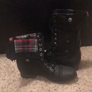 SM New York Shoes - Black and Pink Fold Over Combat Boots SM New York Shoes - Black and Pink Fold Over Combat Boots
